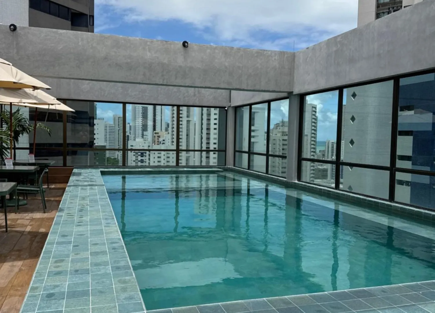Rooftop 1102 Recife 0*,  Brasil